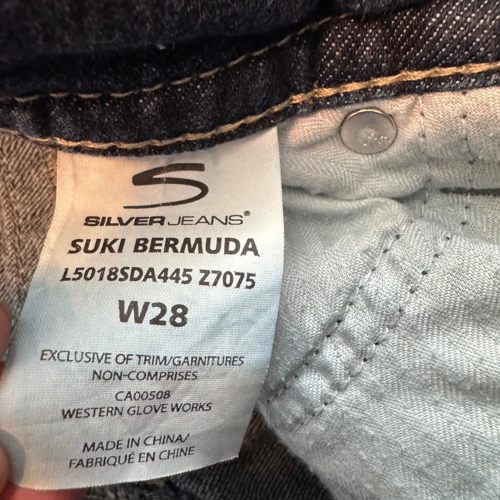 Y2K Western Aesthetic Silver Jeans Suki Bermuda Shorts Size 28 Dark Wash